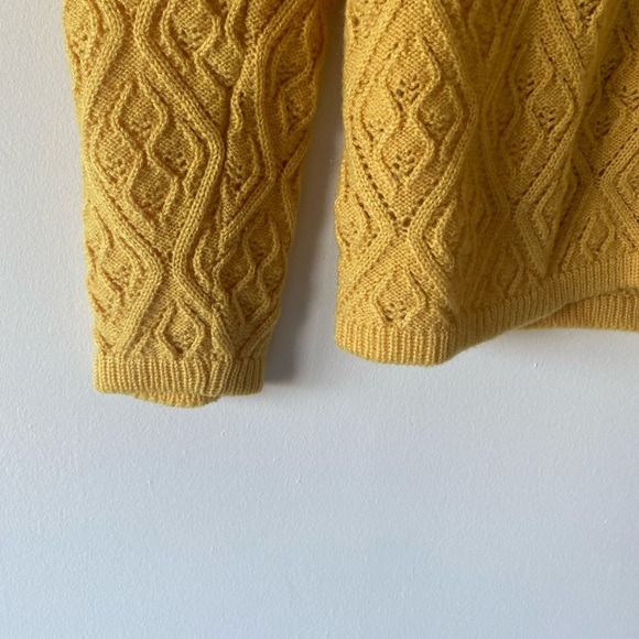Vintage hand knit patterned cardigan sweater - Picture 4 of 4